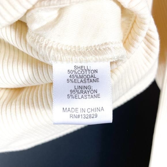 Lovers & Friends Clea Ribbed Top Cream Front Slit Cutout Long Sleeve Sz XS - Picture 8 of 10